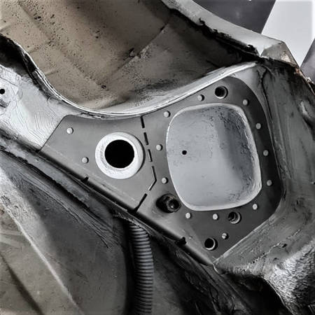 Reinforced rear suspension arm bracket BMW E46